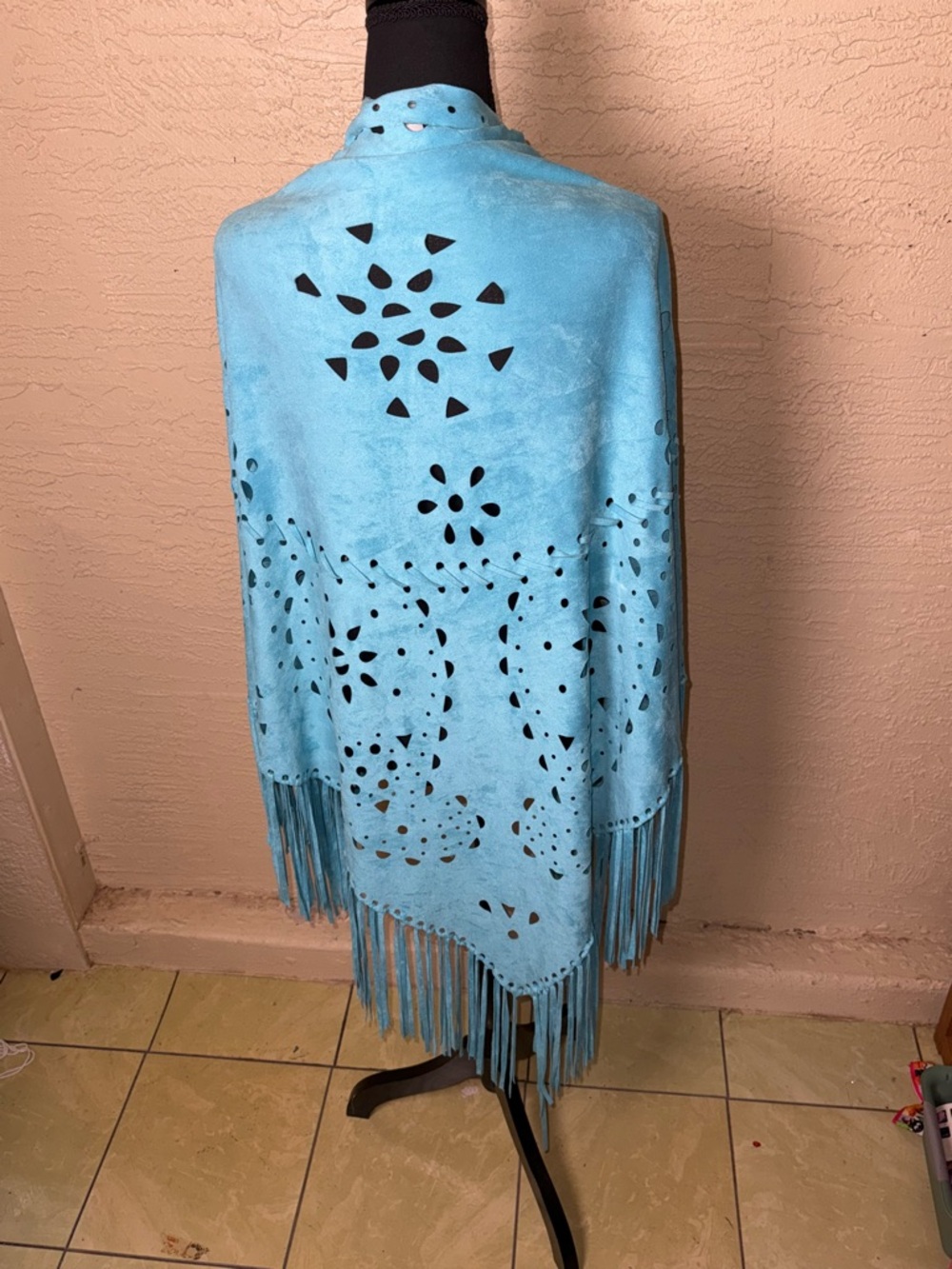 Alberto Makali Turquoise Cutout Fringe Shawl - Picture 5 of 7